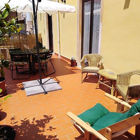 L'Oasi Di Sofia Appartamento Turistico Etnea Cavour Bellini Катанія Екстер'єр фото